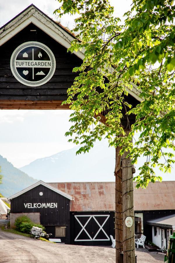 ホテル Tuftegarden Viksdalen エクステリア 写真