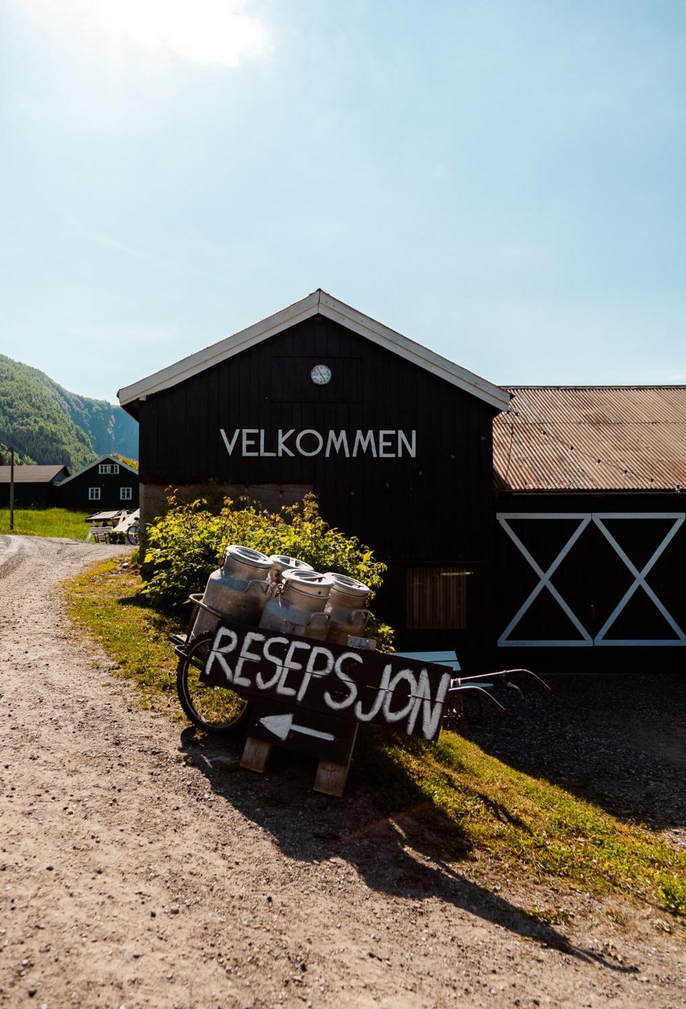 ホテル Tuftegarden Viksdalen エクステリア 写真