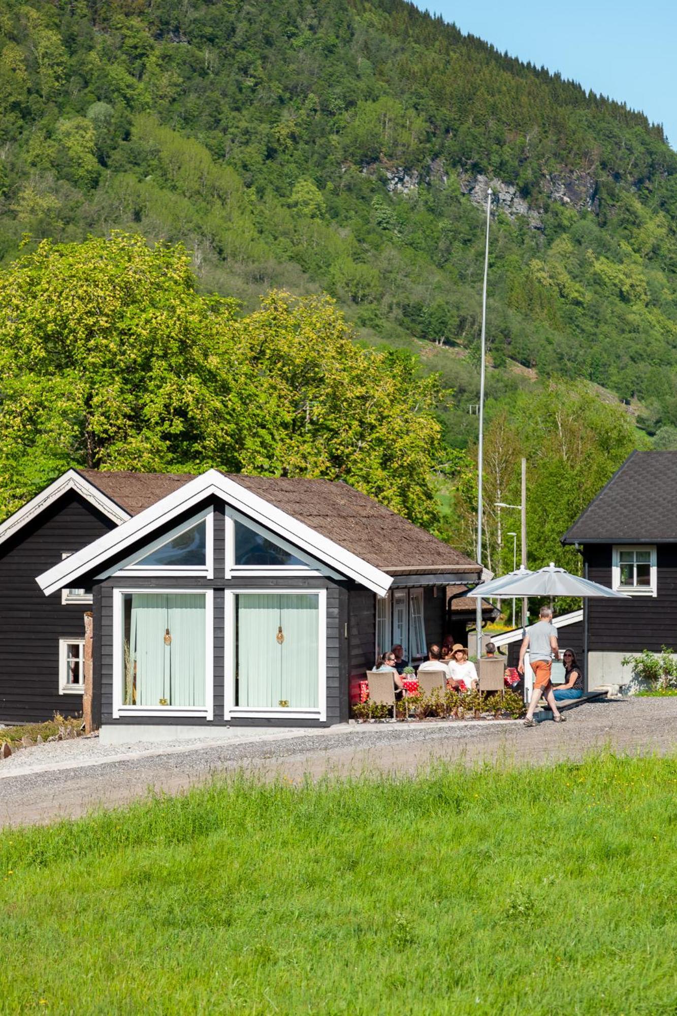 ホテル Tuftegarden Viksdalen エクステリア 写真