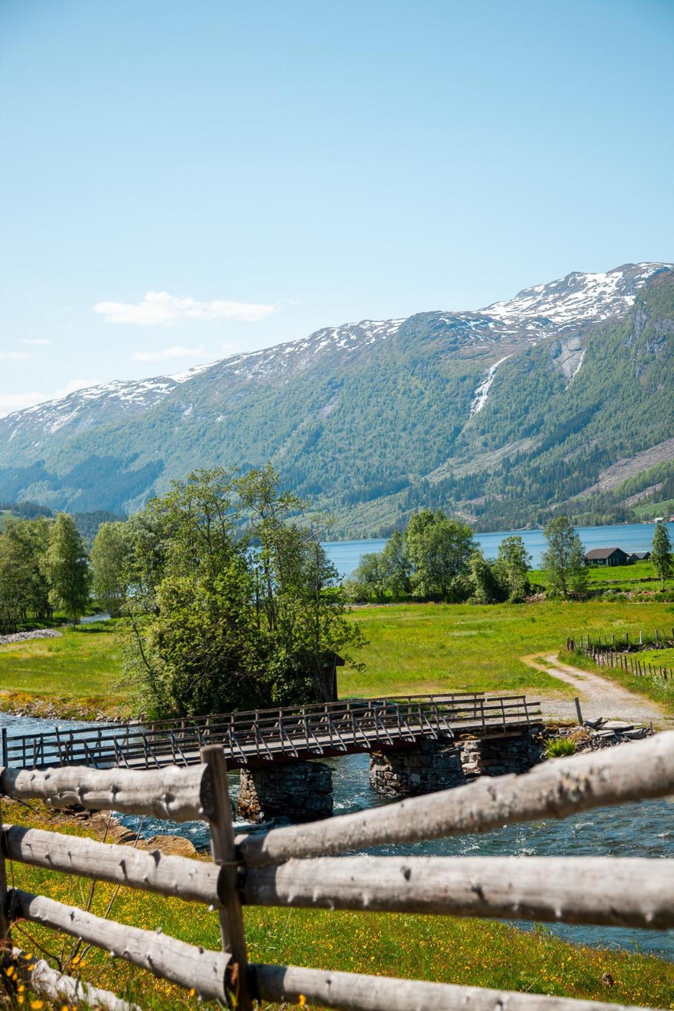 ホテル Tuftegarden Viksdalen エクステリア 写真